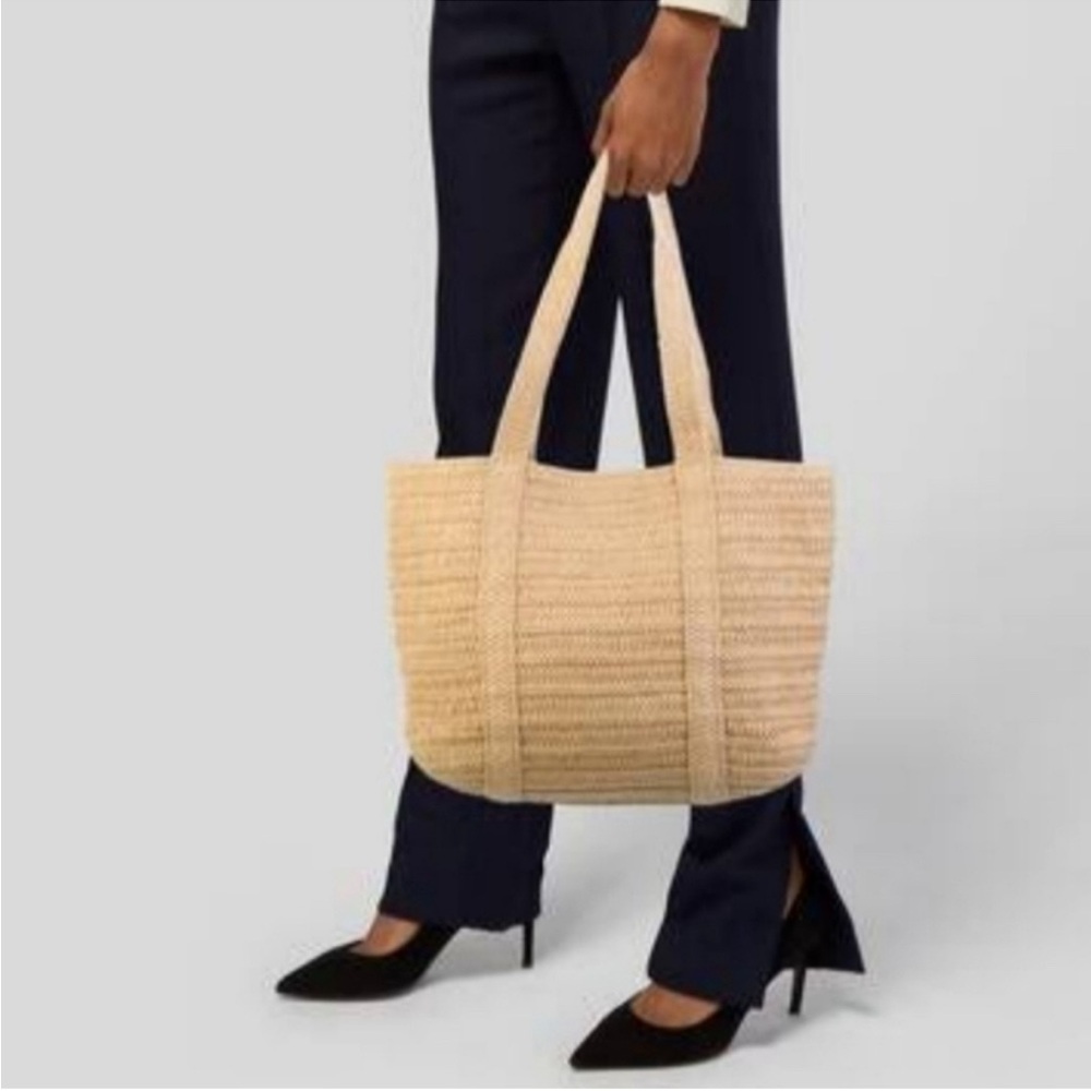 Draper James Everyday Straw Shoulder Tote Bag - Picture 4 of 10